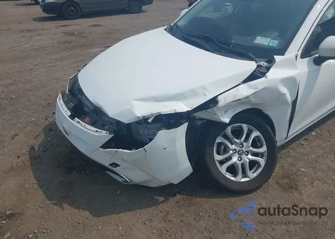 2017 Toyota Yaris Ia из США, поврежденный, VIN 3MYDLBYVXHY160748